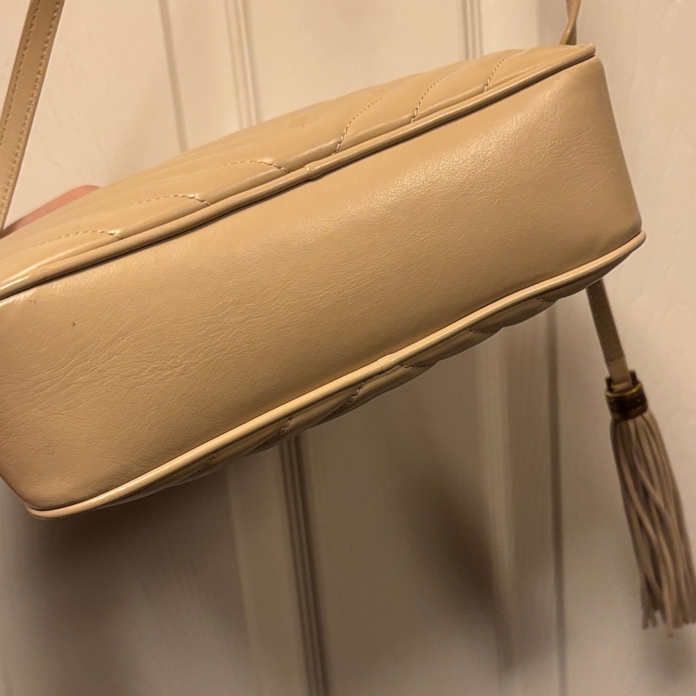 Yves Saint Laurent - Lou Camera Bag in Quilted Leather - Dark Beige - Picture 5 of 9